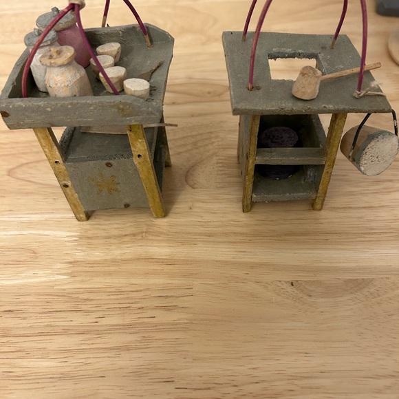 Vintage Primative Handmade hand painted Wooden Navajo figures and furniture . - Picture 7 of 12